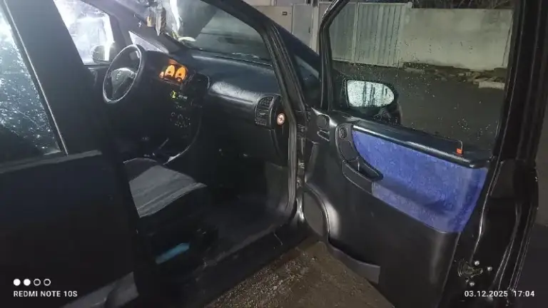 Продам opel зафира а,7-ми местный минивэн. Объем двигателя 1.8, бензин пробег 336к км +(машина ездит каждый день) вложений не требует никаких, сел поехал. По комплектации:хорошая родная музыка по 2 колонки в каждой двери, электро зеркала с подогревом,4 эсп, подогрев заднего стекла, люк, хорошая зимняя резина + летняя. Осмотр г. Амвросиевка. Цена 750к + хороший торг. Я хозяин, переоформление без проблем. Звонить +79493905370 юлия (мама) +79493691787 моя тг все по машине, подробно расскажу если заинтересует.
📞 Звоните: +7(949)3905370 - фотография - 5