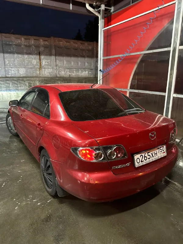 Mazda 6 gg 2.0 бензин
Машина со мной каждый день почти год. За это время только радовала, не принося серьёзных проблем.
Теперь подробнее: много чего поменяно по ходовой, электрике.
23 Ноября заменены наруж. Шрус, перед левый рычаг (был лёгкий люфт шаровой), стойки контракт передние, тормозные колодки передние. Это только один день обслуживания.
Полы на месте, пороги не гнилые. Бампер сейчас чёрный китайский. Кондиционер так же ремонтировал под себя, так же не работал изначально. Магнитола установлена от bmw, заставка переделана на мазду, яндекс навигация отлично работает. Сейчас стоит автозвук, могу продать вместе с ним. Есть шпатлёвка, разумеется, но в меру.
Отличный свет на ближний и дальний.
Сигнализация с автозапуском дорогая и надёжная starline. Безумно выручает зимой)
Не дымит, акпп без проблем, резина зима шип. Два ключа.
Полы поварены, это действительно хороший автомобиль на каждый день!
Не избавляюсь, на хлам не меняю!
Третий авто в семье.
Сейч
📞 Звоните: +7(949)3718304 - фотография - 2