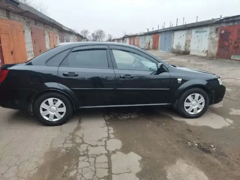 Продам chevrolet lacetti sx, 2008 года выпуска. 1.8 16 клапанный(122л. С. ), коробка механика, стоит газовая установка евро 4. В отличном состоянии, полностью в родном окрасе. Машина местная, покупалась при украине в салоне, один владелец за все время. Пробег 105 тыс. Км. , полностью обслужена. 2 ключа + сигнализация с доводчиками стекол, новая магнитола-планшет, 2 комплекта новых колес на дисках (зима/лето). Цена 880 тыс. Руб. .осмотр г. Горловка +79493848620.
📞 Звоните: +7(949)3848620 - фотография - 5