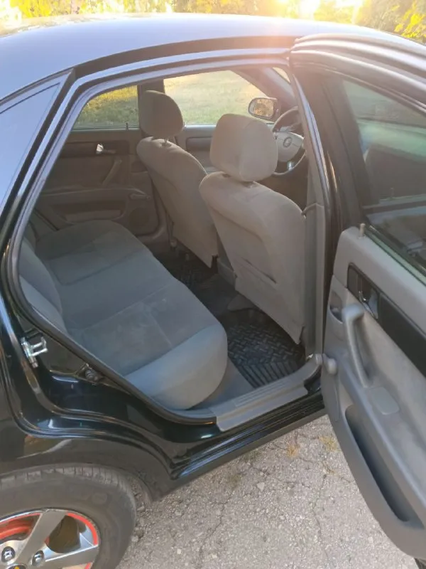 Продам chevrolet lacetti sx, 2008 года выпуска. 1.8 16 клапанный(122л. С. ), коробка механика, стоит газовая установка евро 4. В отличном состоянии, полностью в родном окрасе. Машина местная, покупалась при украине в салоне, один владелец за все время. Пробег 105 тыс. Км. , полностью обслужена. 2 ключа + сигнализация с доводчиками стекол, новая магнитола-планшет, 2 комплекта новых колес на дисках (зима/лето). Цена 880 тыс. Руб. .осмотр г. Горловка +79493848620.
📞 Звоните: +7(949)3848620 - фотография - 9