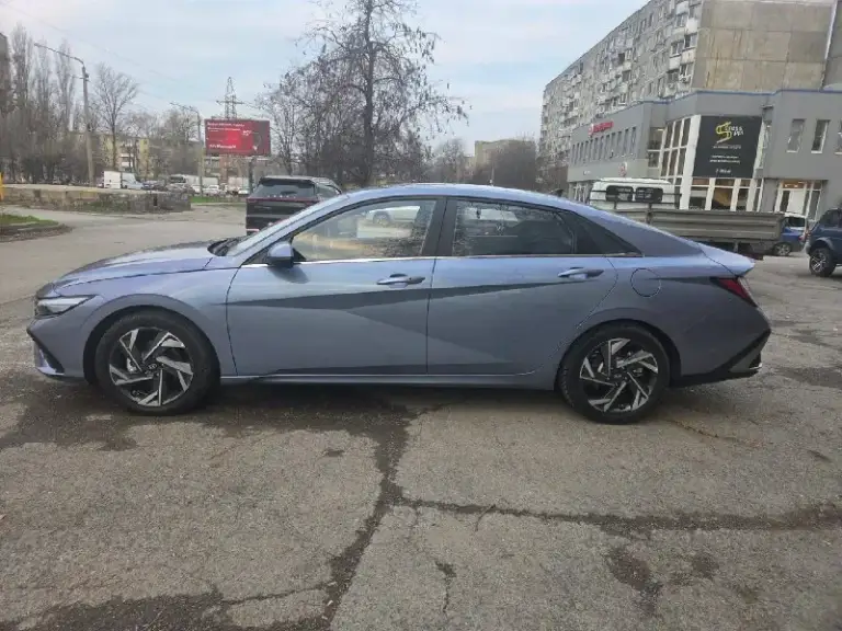 Hyundai elantra 2023 1.5
Пробег: 17000км
Куплена в октябре 2024г
Один хозяин, не бита, не крашена.
По технической части без замечаний. Машина полностью обслужена.
Внешний вид 🔥
Состояние идеальное.
Допов на 100 000 рублей.

Цена: 2 390 000р
Торг, обмен.

Tg: @nestviks
+79953988810 Андрей - фотография - 3