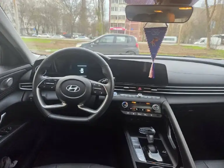 Hyundai elantra 2023 1.5
Пробег: 17000км
Куплена в октябре 2024г
Один хозяин, не бита, не крашена.
По технической части без замечаний. Машина полностью обслужена.
Внешний вид 🔥
Состояние идеальное.
Допов на 100 000 рублей.

Цена: 2 390 000р
Торг, обмен.

Tg: @nestviks
+79953988810 Андрей - фотография - 7