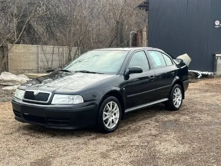 Продам skoda octavia tour 1.6л 2007 г. В. Пробег 176 000 км. (оригинал) цена 585.000₽ 🚀
Птс/стс оригинал. 2 ключа. Вся в родном окрасе, без дтп, без гнили, без коррозии, весь герметик и швы завод. Мотор работает тихо, ровно, тяга сумасшедшая. Масложора нет!от слова совсем. Мкпп переключает плавно и мягко, без хрустов и вылетов. Подвеска отрабатывает без малейшего стука и т. П. Комплектация : электро зеркала с обогревом, abs, air bag, esp, электро-стеклоподъемники, климат-контроль ( заправлен), парктроники (штатные), штатная аудио система. Автомобиль живой. Любые проверки за ваш счет. Отличный семейный вместительный авто, в котором можно быть уверенным, в любое время и в любую погоду. Осмотр донецк
В любое время

+79490389195 - фотография - 4