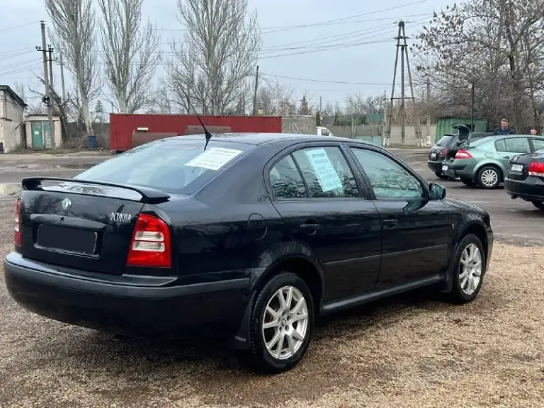 Продам skoda octavia tour 1.6л 2007 г. В. Пробег 176 000 км. (оригинал) цена 585.000₽ 🚀
Птс/стс оригинал. 2 ключа. Вся в родном окрасе, без дтп, без гнили, без коррозии, весь герметик и швы завод. Мотор работает тихо, ровно, тяга сумасшедшая. Масложора нет!от слова совсем. Мкпп переключает плавно и мягко, без хрустов и вылетов. Подвеска отрабатывает без малейшего стука и т. П. Комплектация : электро зеркала с обогревом, abs, air bag, esp, электро-стеклоподъемники, климат-контроль ( заправлен), парктроники (штатные), штатная аудио система. Автомобиль живой. Любые проверки за ваш счет. Отличный семейный вместительный авто, в котором можно быть уверенным, в любое время и в любую погоду. Осмотр донецк
В любое время

+79490389195 - фотография - 6