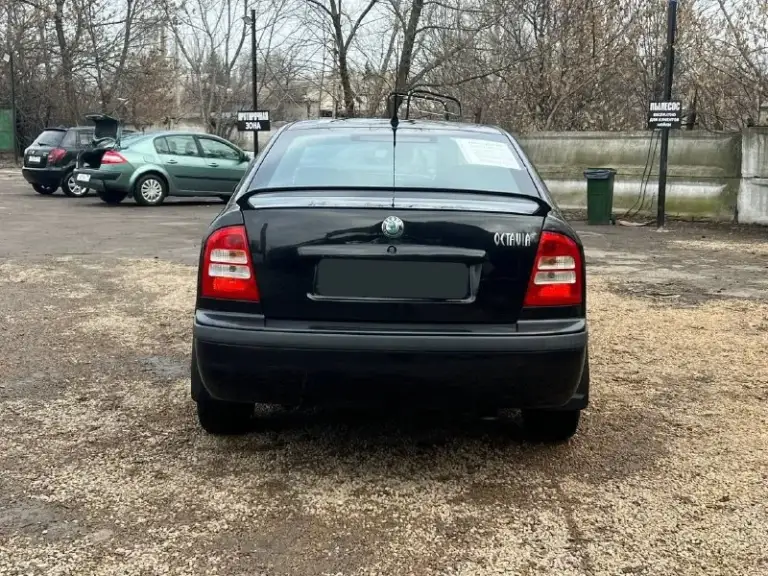 Продам skoda octavia tour 1.6л 2007 г. В. Пробег 176 000 км. (оригинал) цена 585.000₽ 🚀
Птс/стс оригинал. 2 ключа. Вся в родном окрасе, без дтп, без гнили, без коррозии, весь герметик и швы завод. Мотор работает тихо, ровно, тяга сумасшедшая. Масложора нет!от слова совсем. Мкпп переключает плавно и мягко, без хрустов и вылетов. Подвеска отрабатывает без малейшего стука и т. П. Комплектация : электро зеркала с обогревом, abs, air bag, esp, электро-стеклоподъемники, климат-контроль ( заправлен), парктроники (штатные), штатная аудио система. Автомобиль живой. Любые проверки за ваш счет. Отличный семейный вместительный авто, в котором можно быть уверенным, в любое время и в любую погоду. Осмотр донецк
В любое время

+79490389195 - фотография - 7