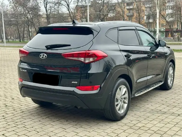 Hyundai tucson официал
Эксплуатация 2017 года
Двигатель 2.0 бензин
Коробка автомат
4Wd ( полный привод)
Пробег родной 148 тыс. Км
Автомобиль в хорошем состоянии,
Без дтп ! Весь в заводском окрасе !!!
Машина вся обслужена от а до я
Не какого вложения не требует !
Максимальная комплектация,
Бесключевой доступ (start-stop)
Кожаный салон,
Роздельный климат-контроль,
Круиз-контроль,
Датчики света, и дождя,
Подогрев зеркал, стекл,
Подогревы всех сидений,
Полный электропакет,
Многофункциональная магнитола,
Громкая связь,
Управление на руле,
Парктроники,
Камера заднего вида,
И многое другое.
С документами полный порядок,
Могу присутствовать в мрэо для полного переоформления на вас !
Г. Донецк
Цена 1.885 тыс. ₽
Звоните остальное по
+79494006792
📲 Tg: r. B
📞 Звоните: +7(949)4006792 - фотография - 4