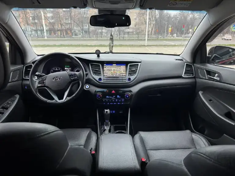 Hyundai tucson официал
Эксплуатация 2017 года
Двигатель 2.0 бензин
Коробка автомат
4Wd ( полный привод)
Пробег родной 148 тыс. Км
Автомобиль в хорошем состоянии,
Без дтп ! Весь в заводском окрасе !!!
Машина вся обслужена от а до я
Не какого вложения не требует !
Максимальная комплектация,
Бесключевой доступ (start-stop)
Кожаный салон,
Роздельный климат-контроль,
Круиз-контроль,
Датчики света, и дождя,
Подогрев зеркал, стекл,
Подогревы всех сидений,
Полный электропакет,
Многофункциональная магнитола,
Громкая связь,
Управление на руле,
Парктроники,
Камера заднего вида,
И многое другое.
С документами полный порядок,
Могу присутствовать в мрэо для полного переоформления на вас !
Г. Донецк
Цена 1.885 тыс. ₽
Звоните остальное по
+79494006792
📲 Tg: r. B
📞 Звоните: +7(949)4006792 - фотография - 8