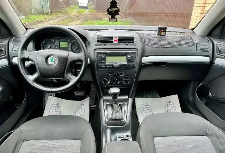 Шкода октавиа а5
2008 Года выпуска
3 Владельца птс оригинал
Мотор 1.6 коробка автомат
По документам полный порядок
По кузову также все в порядке как на фото без рыжиков и прочего
Технически без нариканий
Дно пороги стаканы целые
Все вопросы по телефону
Номер +7 919 896 5615
Телеграмм +7 919 896 5615
💰Цена 590.000 тысяч рублей - фотография - 7