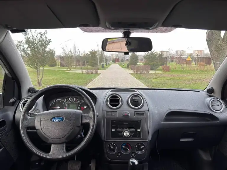 Продам
Ford fiesta
Год выпуска 2007
Обьем двигателя 1.4
Коробка автомат
Пробег 108 тысяч
Авто в отличном состояние
Приобретали в салоне в 2007 году один еденствиный хозяин
В родном окрасе в дтп не участвовал автотека зеленая
Не каких вложений не требует
Готов на любые проверки
Цена 570 тысяч рублей
Все вопросы по телефону
+79493569446
📲 Tg: @aleks_333377
📞 Звоните: +7(949)3569446 - фотография - 8