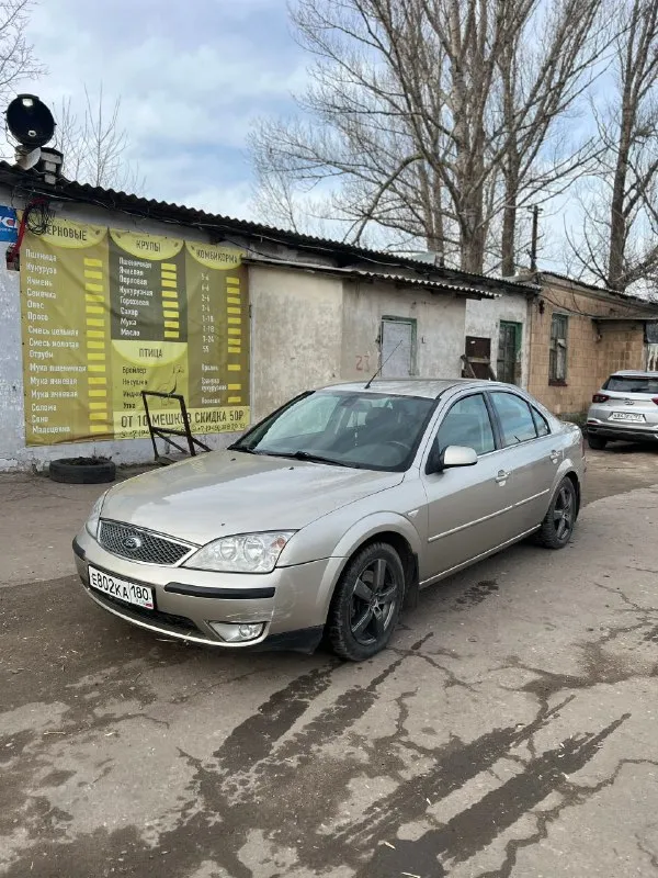 Продам ford mondeo
2.0 (150Лс), механика
Год 2005
Пробег 240к
Комплектация chia:
Климат
Подогрев лобового стекла
Пологрев заднего стекла
Датчик дождя
Датчик света
4 Эл стеклоподъемника
Музыка sony (играет хорошо)
Машина в хорошем состоянии, владею год, до меня был хозяин с салона. Ходовка взбитая, ничего не стучит, новое сцепление с выжимным, маховик после ремонта. Климат летом был заправлен, дует лучше холодильника, печка греет, фары светят. Машина не новая, есть жизненные недостатки, ничего критического. Есть сигнализация, так же 2 ключа от машины.
Собственник
Цена 500тыс, торг присутствует.
+79493696113 - фотография - 2