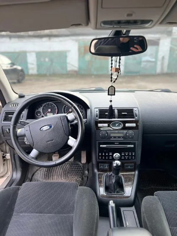 Продам ford mondeo
2.0 (150Лс), механика
Год 2005
Пробег 240к
Комплектация chia:
Климат
Подогрев лобового стекла
Пологрев заднего стекла
Датчик дождя
Датчик света
4 Эл стеклоподъемника
Музыка sony (играет хорошо)
Машина в хорошем состоянии, владею год, до меня был хозяин с салона. Ходовка взбитая, ничего не стучит, новое сцепление с выжимным, маховик после ремонта. Климат летом был заправлен, дует лучше холодильника, печка греет, фары светят. Машина не новая, есть жизненные недостатки, ничего критического. Есть сигнализация, так же 2 ключа от машины.
Собственник
Цена 500тыс, торг присутствует.
+79493696113 - фотография - 4