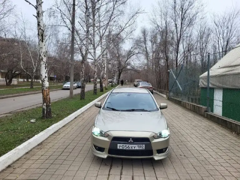 Продам авто mitsubisi lancer x ( mitsubishi лансер 10)
Цена: 550.000 руб
Пробег: 175.000 (родной пробег)
Год выпуска: 2008 год
Город: донецк
Номер: +7 949 458 98 51 ( telegram)
Автомобиль покупался в автосалоне донецка в 2008 году, не гнилой на полном ходу, обслуженная ходовая часть, двигатель работает идеально, коробка не хрусти не выбивает,
Автотека зеленая без дтп, 1 хозяин, птс оригинал, два ключа, два комплекта колёс, новые зимние колёса, масло не расходует, коробка идеальная, электрика вся рабочая.
На остальные вопросы готов ответить по телефону.
📲 Tg: kristina kris💞
📞 Звоните: +7(949)4589851 - фотография - 3