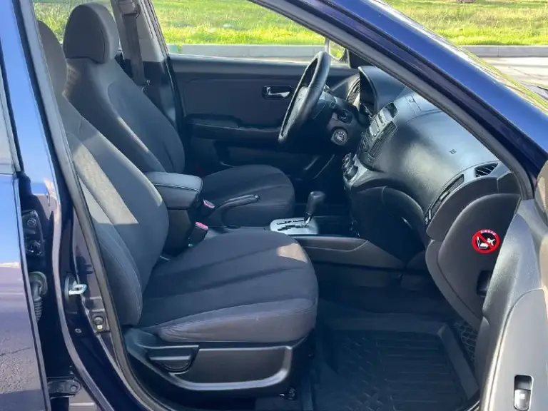 В продаже hyundai elantra
2010Г. В.
1.6 Автомат!
Пробег 191 000км
Автомобиль в отличном состоянии как внешне, так и технически!
Двигатель не стучит и не дымит, расхода масла нет!
Автомат переключает плавно, без рывков и пинков!
Кондиционер и печка исправно работают!
Два комплекта резины зима/лето!
Сигнализация с автозапуском!
Цена 770 000₽
89895209160 - фотография - 5