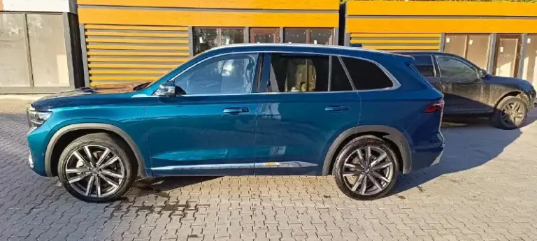 Geely monjaro 2023/11 🌟
В эксплуатации с 20.03.2024 г.
🔹 1 Владелец
🔹 Реальный пробег — всего 34 тыс. Км
🔹 Максимальная комплектация — всё, что нужно для комфортной и безопасной езды!
✨ Автомобиль полностью в родном окрасе, без повреждений.
✨ Кузов и салон в идеальном состоянии — как новый!
✨ Техническая часть без нареканий, обслужен и готов к любым поездкам.
💯 Абсолютно никаких вложений не требует!
🛡️ Зоны риска дополнительно защищены качественной пленкой для сохранения внешнего вида.
Продажа связана с покупкой более дорого автомобиля.
Автомобиль территориально макеевка.
Личное мнение, машина супер.
Цена - 3.300.000руб (торг присутствует)
Тел. +79493170053 - фотография - 3