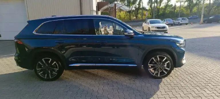 Geely monjaro 2023/11 🌟
В эксплуатации с 20.03.2024 г.
🔹 1 Владелец
🔹 Реальный пробег — всего 34 тыс. Км
🔹 Максимальная комплектация — всё, что нужно для комфортной и безопасной езды!
✨ Автомобиль полностью в родном окрасе, без повреждений.
✨ Кузов и салон в идеальном состоянии — как новый!
✨ Техническая часть без нареканий, обслужен и готов к любым поездкам.
💯 Абсолютно никаких вложений не требует!
🛡️ Зоны риска дополнительно защищены качественной пленкой для сохранения внешнего вида.
Продажа связана с покупкой более дорого автомобиля.
Автомобиль территориально макеевка.
Личное мнение, машина супер.
Цена - 3.300.000руб (торг присутствует)
Тел. +79493170053 - фотография - 6