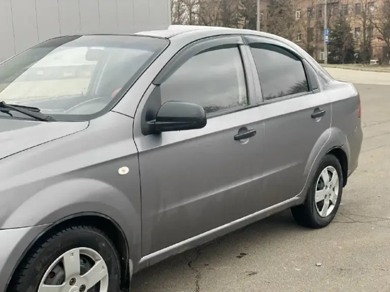Chevrolet авео 2007 год 1.5 мотор газ - бензин (газ вписан) механика 5 ст. Пробег 270 000км. В хорошем техническом состоянии, мотор и коробка без нареканий. Электрика вся рабочая. Салон в хорошем состоянии. Гур. Летняя и зимняя резина (лето диски) по кузову не гнилой, дно, пороги все целое, ничего варить не надо. Из нюансов задний бампер и лобовое. Хорошая музыка, магнитола 10 дюймов, камера заднего, все работает. Печка дует юридически, оформление без проблем. Цена‼️360 000‼️ рублей. Осмотр макеевка +79490425158
📞 Звоните: +7(949)0425158 - фотография - 2