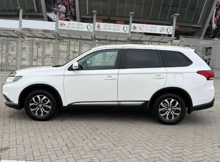 Продам mitsubishi outlander
2.0 Бензин
Год выпуска 2016
Состояние идеальное.
Полный привод рабочий
Без рыжиков
Сервисные книги.
Вложений не требует!
Любое оформление!
Я втарой хозяин!
Салон не затертый не порваный
Резина новая зимняя
Авто полностью обслужена до мелочей
Работает ровно.
Коробка переключает идеально
Климат контроль работает
Все жидкости заменены!
Стекла все родные.
Каждая кнопка работает)
Цена 1.620₽
+7-949-794-46-27
Остольные вопросы по телефону
Звоните в любое время
📲 Tg: евгений
📞 Звоните: +7(949)7944627 - фотография - 6
