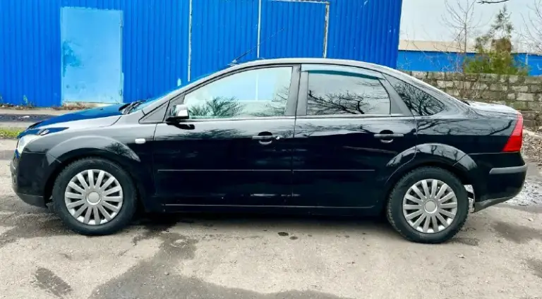 Цена 390.000 продам ford focus 2, в максимальной комплектации 2 зонный климат контроль, круиз контроль, 2007 год, двигатель 1,6 115 л. С. На механике. Я собственник, оформлена на меня. Новые колодки мультируль, на зимней хорошей резине, комплект летней на родных ford литых дисках документы чистые, я хозяин, номера все читаются +79491054723
📞 Звоните: +7(949)1054723 - фотография - 5