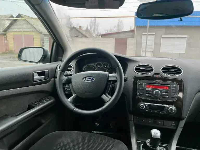 Цена 390.000 продам ford focus 2, в максимальной комплектации 2 зонный климат контроль, круиз контроль, 2007 год, двигатель 1,6 115 л. С. На механике. Я собственник, оформлена на меня. Новые колодки мультируль, на зимней хорошей резине, комплект летней на родных ford литых дисках документы чистые, я хозяин, номера все читаются +79491054723
📞 Звоните: +7(949)1054723 - фотография - 9