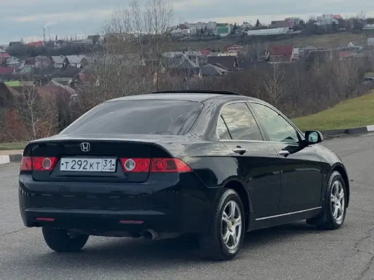 В продаже honda accord vll поколения, 2.0 л, мт. Технически обслужена, цепь заменена 20,05,25. Масла и фильтра свежие. Кузов без ржавчины и гнили, пороги / днище целые, преимущественно заводской окрас. Птс оригинал, два владельца. Комплектация “comfort“. Два комплекта резины. Цена : 700,000 рублей. Обмена и рассрочки нет. Территориально находится в г макеевка (центр) контакты : +79493635268 - фотография - 2