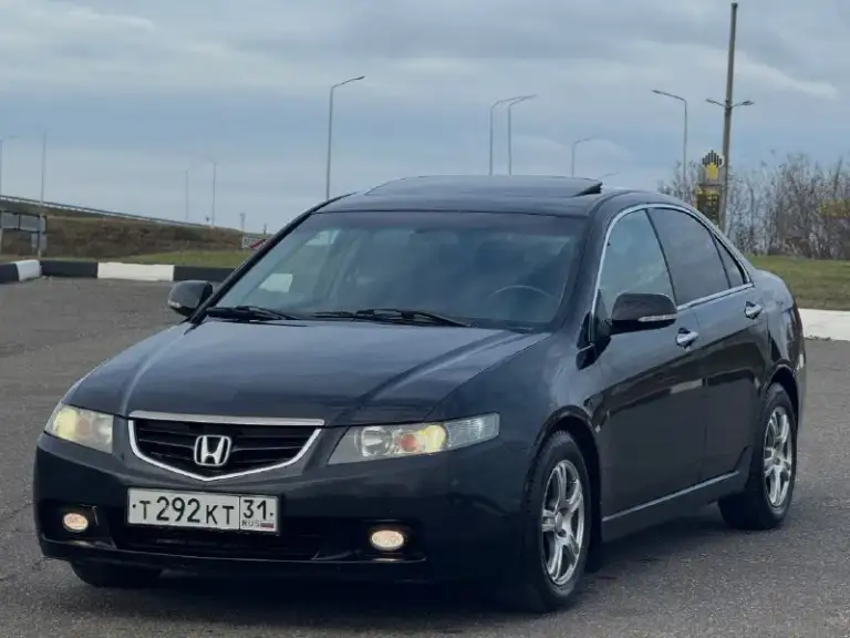 В продаже honda accord vll поколения, 2.0 л, мт. Технически обслужена, цепь заменена 20,05,25. Масла и фильтра свежие. Кузов без ржавчины и гнили, пороги / днище целые, преимущественно заводской окрас. Птс оригинал, два владельца. Комплектация “comfort“. Два комплекта резины. Цена : 700,000 рублей. Обмена и рассрочки нет. Территориально находится в г макеевка (центр) контакты : +79493635268 - фотография - 7
