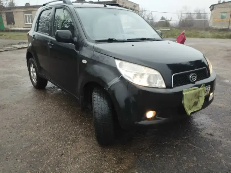 Продам дайхатсу териос японский рамный внедорожник с полным подключаемым приводом 2007г. В птс указано производство япония. Мотор просто супер на акпп. Мотор сухой коробка сухая без потёков масла. Гур не воет рейка сухая. Подушки безопасности на месте. Авто без вложений сел катайся. Каждый день на ходу. Кузов без дыр гнили и рыжиков. Лабаш целый резина зима липучка кондиционер работает сто процентов. Печка жарит в салоне ташкент. Центральный замок стеклоподъёмники не глючит работают четко. По ходовой части не стучит не гремит. Цена за налик 450₽. На обмен дороже с моей доплатой. Макеевка телефон+79494003918.
📞 Звоните: +7(949)4003918 - фотография - 8