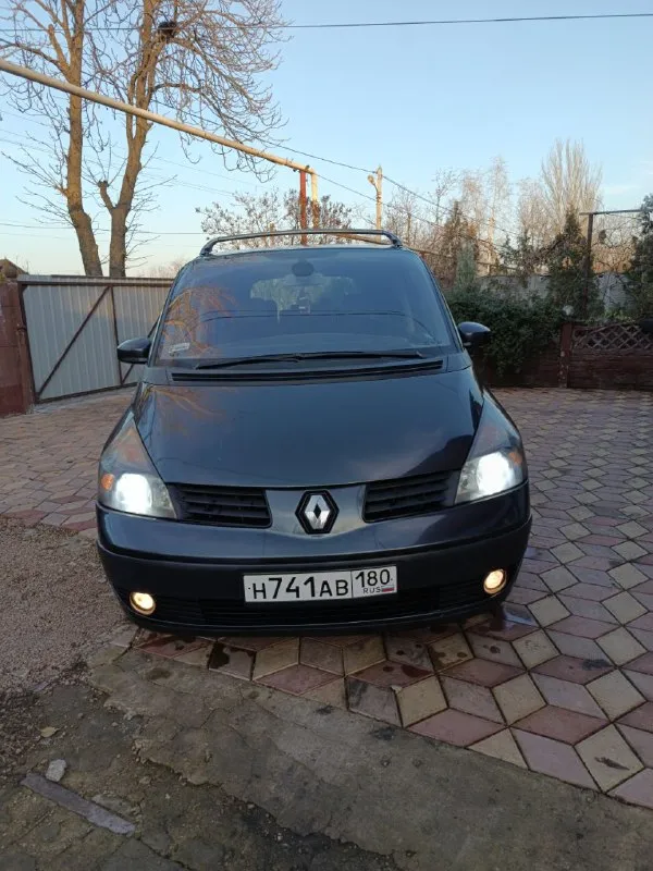 Renault espace 2.2 ат, дизель год 2004, пробег 245 тысяч, три ключа все книги машину пригнали с германии. Машину полностью обслужил есть все чеки. Есть второй мотор рабочий в запасе и многое чего покупал как донор на запчасти. Зимние калеса тоже есть на дисках. Цена 550тысяч рублей срочно, +79202179035 вацап телеграм +79495861645 <александр. Пролетарский р-н ул федосеева дом 59.+79493313074. - фотография - 5