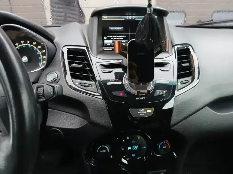 Ford fiesta 1.6 titanium (usa)
Цена: 720 000
Город: мариуполь
Год выпуска: 2013
Пробег: 188 000км
Двигатель: 1.6
Топливо: бензин
Кпп: автомат
Собственник: да
Телефон: +79497089848
Описание от продавца
Максимальная комплектация:
Кнопка старт-стоп, бесключевой доступ, кожаный салон, климат контроль, большая сенсорная мультимедиа, мультируль, гур, штатная многоцветная подсветка салона, подогрев зеркал, подогрев сидений и заднего стекла, 4 эл. Стеклоподъемника, эксклюзивные диски r16, камера заднего вида, парктроники.
Делаю сразу скидку в 20к, нужно позаниматься (нет времени) по блоку тсм (периодически выдает ошибку), машина на ходу. - фотография - 3