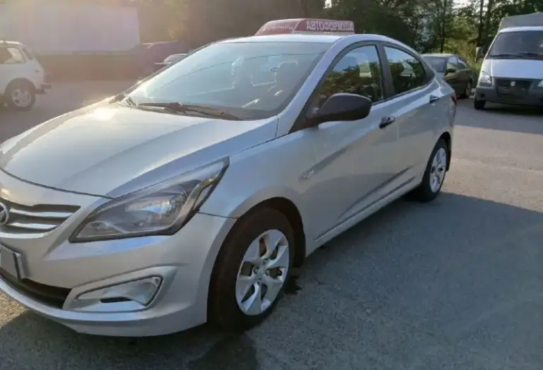 Hyundai solaris
2015
1.4 (107Л. С. )
Расход топлива 5.5-6.3/100 км
Кпп- механика.
Пробег- 175.000 км.
1 Хозяин.
Без дтп, в родном окрасе!
Не такси, не каршеринг.
Центральный замок.
Сигнализация.
Усилитель руля.
Эл. Зеркала с подогревом.
Подогрев сидений.
4 Эл. Стекла.
Кондиционер.
Мультируль.
Штатная магнитола.
Бортовой компьютер.
Птф.
Хорошая зимняя резина.
2 Комплекта ключей.
Авто без вложений!
Работает всё!
Юридически чистый!
Цена: 780.000 руб.
Тел: +79496462713 - фотография - 4