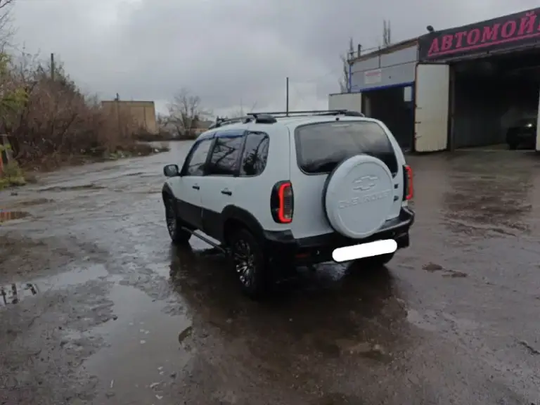 Chevrolet нива 2003 г. В.
Не гнилая, недавно окрашивалась, обрабатывалась. Led оптика, карданы шруз, подогревы и электрорегулировка зеркал, небольшой лифт. Авто обслужено, вложений не требует. Территориально г. Макеевка. 600 т. Р. Торг. +79592931109; ±79493362602
📲 Tg: @alexandr22sm
📞 Звоните: +7(949)3362602 - фотография - 1