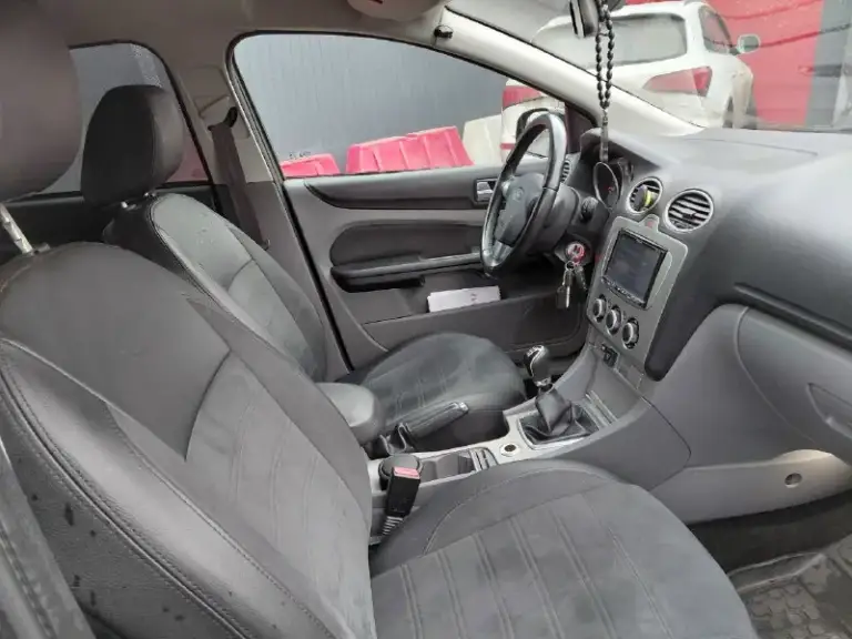 Продам ford focus 2011 год 1.6 бензин, механика 181 тысяча пробега автомобиль полностью обезшумлена стоит классная музыка (2 усилка на 2 колонки и небольшой саб). Салон без царапин и затертостей сделан свет ближний, туманки линзы би лед, заменены стекла и защищены бронепленкой. 5 тысяч назад замена помпы, роликов, ремней фирмы gates новый аккумулятор сейчас стоит новая зима шипованная, отдам еще и лето. Двигатель сухой, автомобиль полностью обслужен! Я хозяин, +7949-709-24-97 цена 800 000, автомобиль находится в г. Мариуполь
📞 Звоните: +7(949)7092497 - фотография - 5