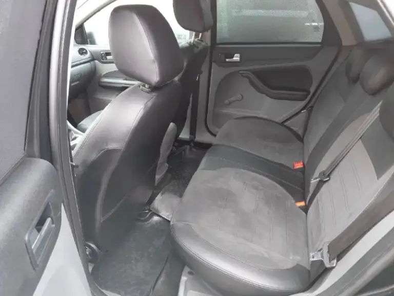 Продам ford focus 2011 год 1.6 бензин, механика 181 тысяча пробега автомобиль полностью обезшумлена стоит классная музыка (2 усилка на 2 колонки и небольшой саб). Салон без царапин и затертостей сделан свет ближний, туманки линзы би лед, заменены стекла и защищены бронепленкой. 5 тысяч назад замена помпы, роликов, ремней фирмы gates новый аккумулятор сейчас стоит новая зима шипованная, отдам еще и лето. Двигатель сухой, автомобиль полностью обслужен! Я хозяин, +7949-709-24-97 цена 800 000, автомобиль находится в г. Мариуполь
📞 Звоните: +7(949)7092497 - фотография - 6