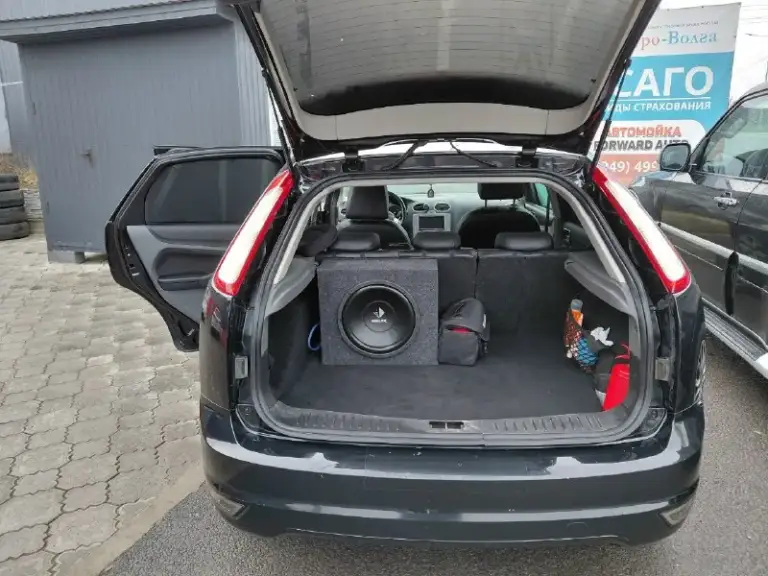 Продам ford focus 2011 год 1.6 бензин, механика 181 тысяча пробега автомобиль полностью обезшумлена стоит классная музыка (2 усилка на 2 колонки и небольшой саб). Салон без царапин и затертостей сделан свет ближний, туманки линзы би лед, заменены стекла и защищены бронепленкой. 5 тысяч назад замена помпы, роликов, ремней фирмы gates новый аккумулятор сейчас стоит новая зима шипованная, отдам еще и лето. Двигатель сухой, автомобиль полностью обслужен! Я хозяин, +7949-709-24-97 цена 800 000, автомобиль находится в г. Мариуполь
📞 Звоните: +7(949)7092497 - фотография - 9