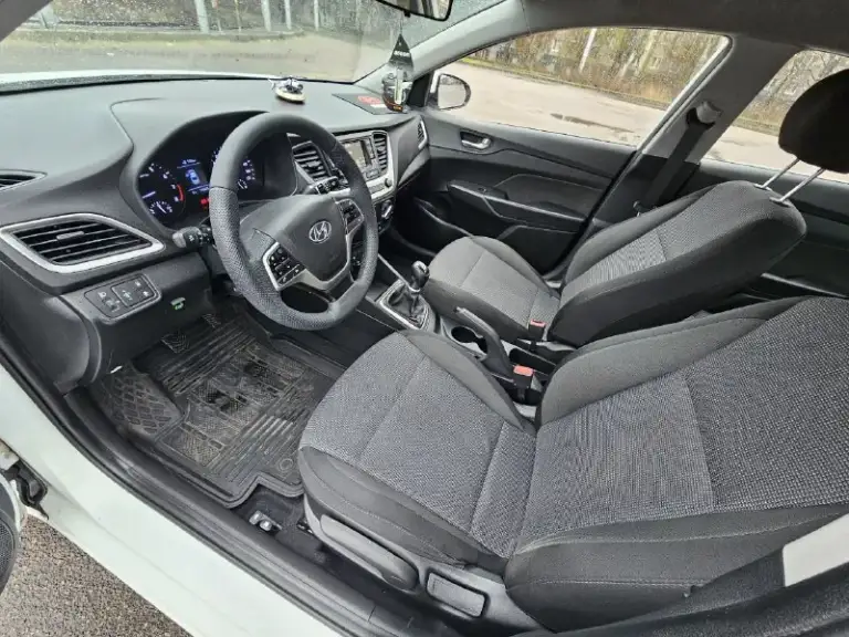Hyundai solaris
2017Г
1,6 Бензин
6Мкпп
118Т км
Куплен новым в автосалоне в донецке в "автодон", там же и обслуживался.
1 Хозяин с момента покупки.
Установлено гбо, вписано в птс.
Обслужен, без вложений.
1,1 Млн руб
949 521 34 11 - фотография - 6