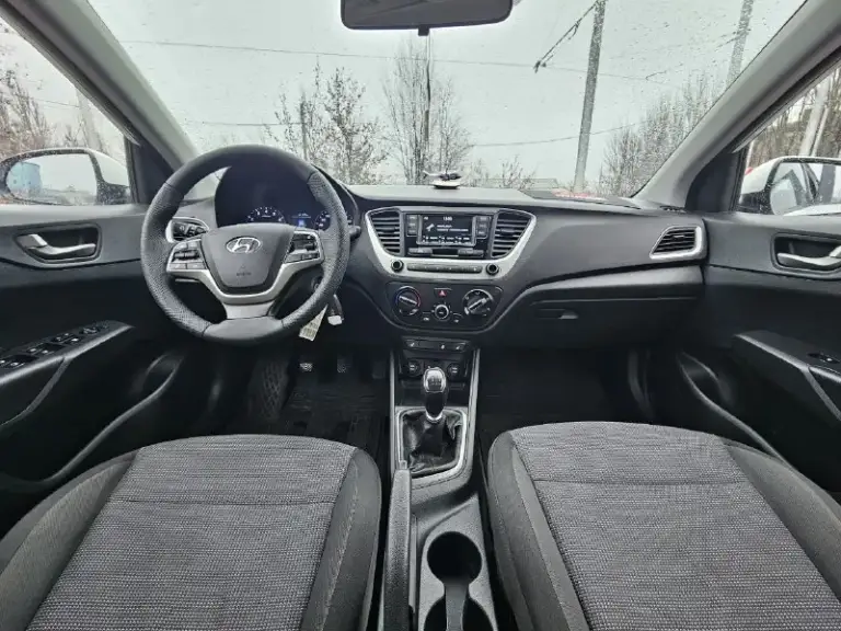 Hyundai solaris
2017Г
1,6 Бензин
6Мкпп
118Т км
Куплен новым в автосалоне в донецке в "автодон", там же и обслуживался.
1 Хозяин с момента покупки.
Установлено гбо, вписано в птс.
Обслужен, без вложений.
1,1 Млн руб
949 521 34 11 - фотография - 9