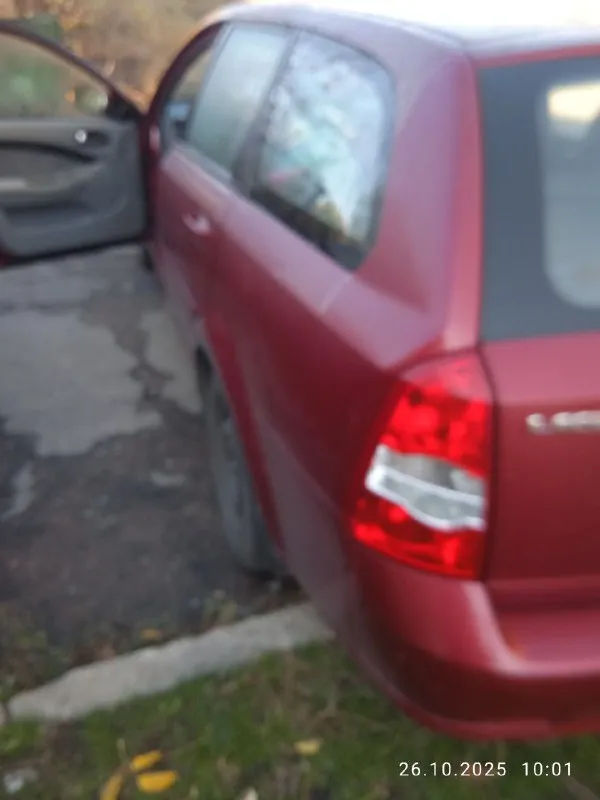 Продам авто chevrolet лачетти 2009 г. В, корейская сборка, оцинкованный кузов, газ евро4,два комплекта резины на дисках, кондиционер, авс, доводчики стекол, один хозяин с салона, оригинальный пробег, торг у капота.600 000.телефон для связи +7949-410-24-76
📞 Звоните: +7(949)4102476 - фотография - 3