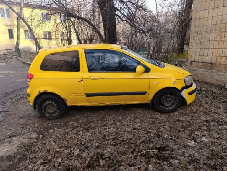 Hyundai getz 2003 г. В. – срочно, недорого!
1.3Л. Двигатель
Пробег 170к.
После дтп, на фото думаю все видно, вырвана была еще рулевая тяга, погнут рычаг их заменил, + менялось до этого подрамник, топливный бак(+насос).
Коррозия по порогам и аркам (типичная для возраста).
Идеально под восстановление своими руками или на запчасти.
Подвеска и коробка в порядке.
Масло подъедает и дымит немного.
Цена: 130 000 руб.
Торг реальному покупателю у капота.
Звоните, покажу как есть, без сюрпризов.
+ Отдам подкрылки и фару новую, резина тоже зимняя новая
Номер +79494636448 - фотография - 2