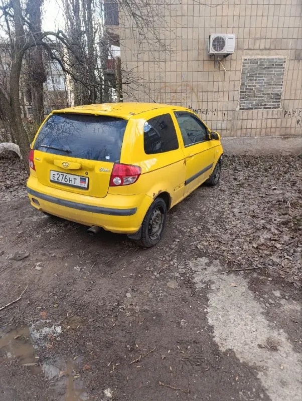 Hyundai getz 2003 г. В. – срочно, недорого!
1.3Л. Двигатель
Пробег 170к.
После дтп, на фото думаю все видно, вырвана была еще рулевая тяга, погнут рычаг их заменил, + менялось до этого подрамник, топливный бак(+насос).
Коррозия по порогам и аркам (типичная для возраста).
Идеально под восстановление своими руками или на запчасти.
Подвеска и коробка в порядке.
Масло подъедает и дымит немного.
Цена: 130 000 руб.
Торг реальному покупателю у капота.
Звоните, покажу как есть, без сюрпризов.
+ Отдам подкрылки и фару новую, резина тоже зимняя новая
Номер +79494636448 - фотография - 4