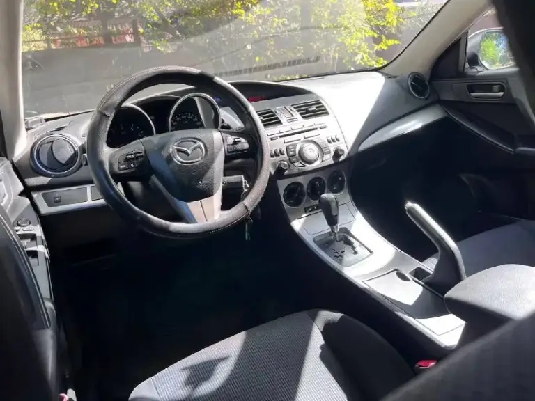 Mazda 3 2012 г. В двигатель 1.6 автомат классический автомобиля в родном окрасе на все 💯, без дтп. Пробег родной, кузов без рыжиков и царапин. Техника на отлично, масло только поменял, конд рабочий, резина хорошая. Салон целый и опрятный. Автомобиль без вложений цена 980 тыс. Тел 89495006430
📞 Звоните: +7(949)5006430 - фотография - 5