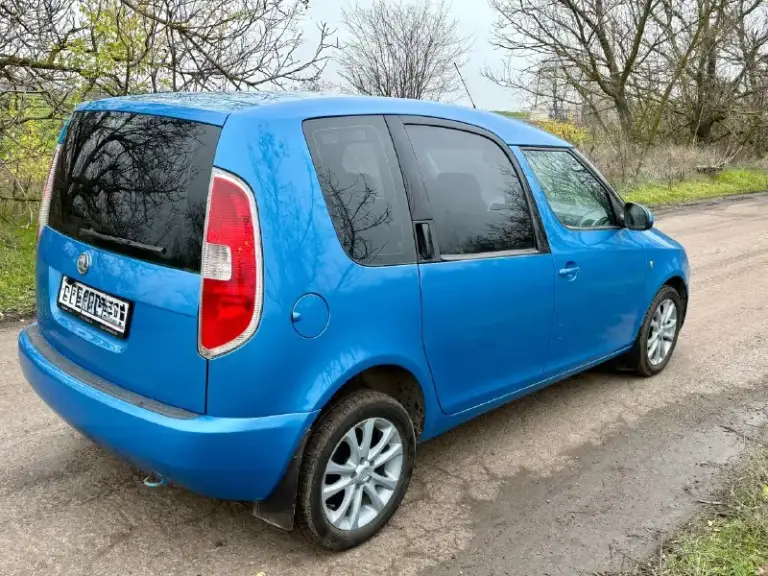 Цена 460т₽
Продам skoda roomster 2007г двигатель 1.4 после переборки. Новые маслосъемные колпачки, притерты клапана, кольца, сальники, ремни, ролики, сальники, помпа, сцепление с корзиной. Новое масло и антифриз. Новые колодки в круг, тормозные цилиндры, рулевые наконечники, внутренний шрус, ступичный подшипник, трос ручника. Гнили, ржавчины нет, состояние кузова отличное. Кондиционер работает отлично, абс. 4 стеклоподъемника с доводчиками, заводская магнитола с камерой заднего вида, центральный замок, сигнализация, 2 ключа, подогревы сидений. С авто отдам комплект шипованых зимних шин.
Документы чистые, любое переоформление
Цена 460.₽ торг у капота
Осмотр г. Новоазовск
Т. +79493183670
Т. +79493137598
Т. +79524182463
📞 Звоните: +7(949)3183670 - фотография - 5