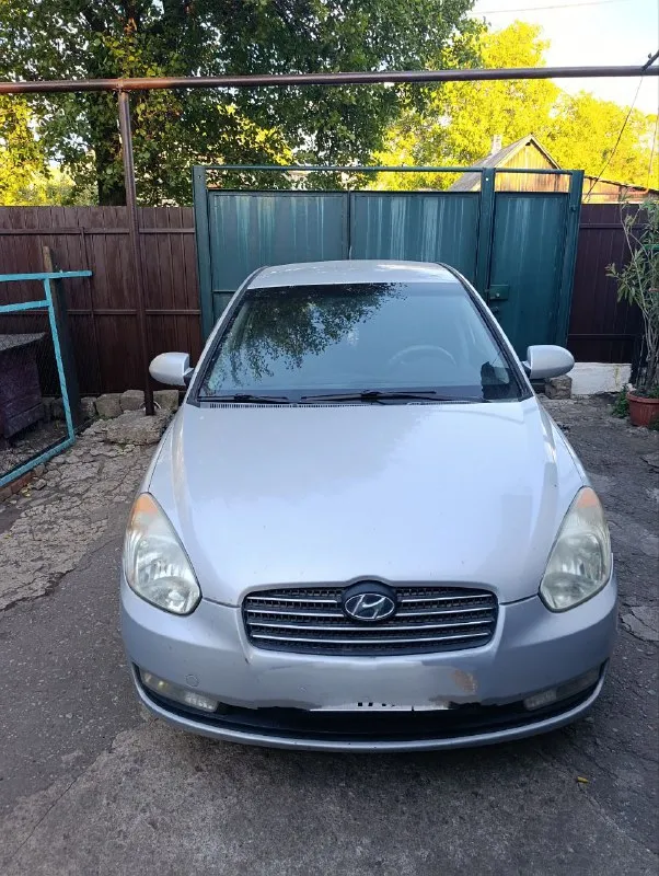 Продам hyundai accent 2007 года, мотор 1.4  газ/бензин, кпп механика 5 ступеней, пробег 205000 км. Комплектация-передние стеклоподьемники, обогрев передних сидений, зеркал и заднего стекла, мультируль, эур, air bag, центральный замок, сигнализация, сенсорная магнитола, кондиционер, 2 комплекта резины+докатка.
Состояние кузова соответствует фотографиям, машина местная не пригнаная. Г макеевка цена 620000р. +79493392701
📞 +7(949)3392701
📲 Tg: александр
📞 +7(949)3392701
📲 Tg: @da83robot
📞 +7(949)3392701
📲 Tg: @da83robot
📞 Звоните: +7(949)3392701 - фотография - 1