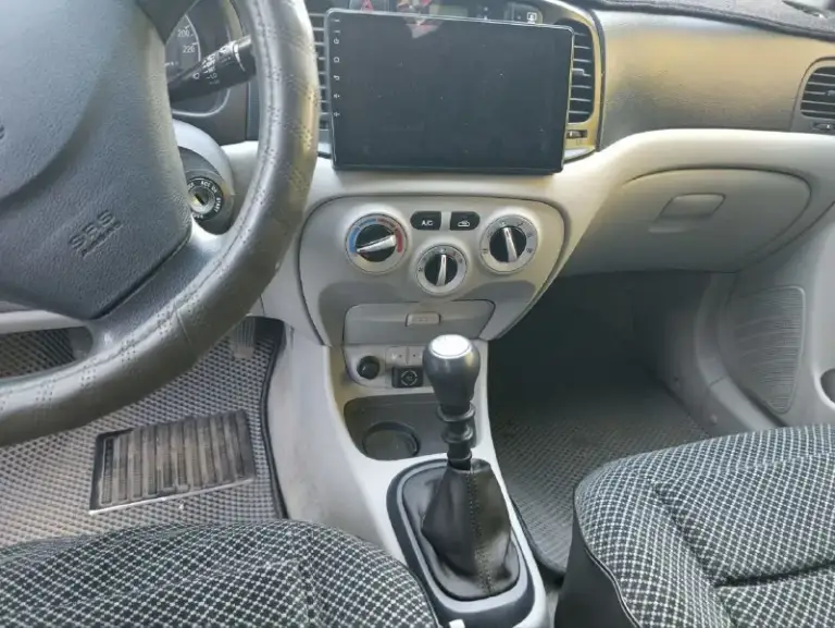 Продам hyundai accent 2007 года, мотор 1.4  газ/бензин, кпп механика 5 ступеней, пробег 205000 км. Комплектация-передние стеклоподьемники, обогрев передних сидений, зеркал и заднего стекла, мультируль, эур, air bag, центральный замок, сигнализация, сенсорная магнитола, кондиционер, 2 комплекта резины+докатка.
Состояние кузова соответствует фотографиям, машина местная не пригнаная. Г макеевка цена 620000р. +79493392701
📞 +7(949)3392701
📲 Tg: александр
📞 +7(949)3392701
📲 Tg: @da83robot
📞 +7(949)3392701
📲 Tg: @da83robot
📞 Звоните: +7(949)3392701 - фотография - 4