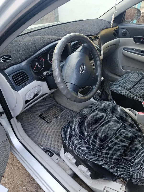 Продам hyundai accent 2007 года, мотор 1.4  газ/бензин, кпп механика 5 ступеней, пробег 205000 км. Комплектация-передние стеклоподьемники, обогрев передних сидений, зеркал и заднего стекла, мультируль, эур, air bag, центральный замок, сигнализация, сенсорная магнитола, кондиционер, 2 комплекта резины+докатка.
Состояние кузова соответствует фотографиям, машина местная не пригнаная. Г макеевка цена 620000р. +79493392701
📞 +7(949)3392701
📲 Tg: александр
📞 +7(949)3392701
📲 Tg: @da83robot
📞 +7(949)3392701
📲 Tg: @da83robot
📞 Звоните: +7(949)3392701 - фотография - 5