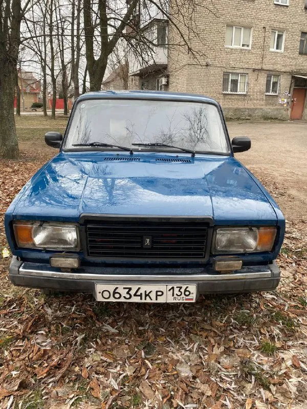 Продам 2107, 2006 года выпуска, инжектор, техническая часть на отлично, машина не гнилая, дно пороги в идеале, кузов так же ровный, есть сколы и незначительные притёртости в силу возраста. Музыка, сигнализация, двигатель работает ровно, запускается в любой мороз. Осмотр г. Донецк (донецк-сити). Цена 210.000 тысяч рублей. Торг после осмотра.

+79494410951

+79003019455 - фотография - 2