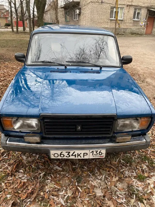 Продам 2107, 2006 года выпуска, инжектор, техническая часть на отлично, машина не гнилая, дно пороги в идеале, кузов так же ровный, есть сколы и незначительные притёртости в силу возраста. Музыка, сигнализация, двигатель работает ровно, запускается в любой мороз. Осмотр г. Донецк (донецк-сити). Цена 210.000 тысяч рублей. Торг после осмотра.

+79494410951

+79003019455 - фотография - 3