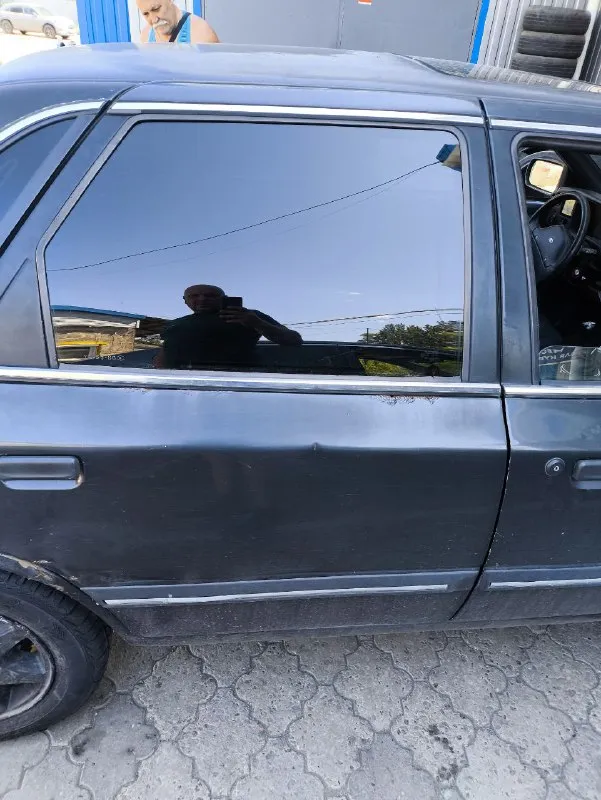 Продам ford scorpio 1 1990г 2.0 dohc 180 регион любое переоформление, страховка, машина на ходу мотор, коробка ходовка все ок рабочая машина в передачу две задние двери и ремонтные задние арки. Цена 100т руб без торга донецк. Тел +79496125008.
📲 Tg: валера
📞 Звоните: +7(949)6125008 - фотография - 3