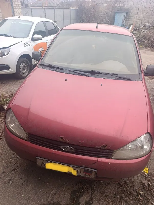 Lada kalina 2006г. 140 000 руб.   По технике в хорошем, абсолютно рабочем состоянии. По кузову и салону "не ухожена", нужно хорошо приложить руки (если нужно). Без дтп. Авто используется как техничка на сто. Регистрация постоянная днр, хозяин местный физ. Лицо. Продажа по дкп. 140 000 руб. Торг. +79495195507 - фотография - 1