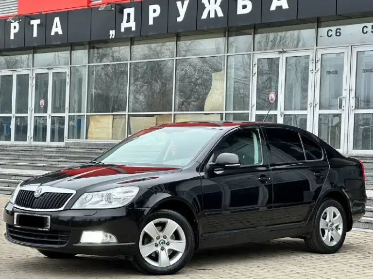 Skoda octavia a5 рестайлинг 1.8t
На обычном автомате asin!
Автомобиль в идеальном состоянии,
По другому не напишешь, так как автомобиль обслужен до мелочей абсолютно,
Двигатель 1.8t в паре с 6 ступенчатым автоматом,
Самая лучшая связка!
Год 2012г, комплектация максимальная!
Подогрев всех сидений!
Мульти руль,
Круиз контроль,
Сигнализация starlina автозапуск с ключа! Что хорошо в зимнее время))
Климат контроль,
Складывание зеркал, и многое другое!
По ходовой нечего не стучит не гремит,
Пробег родной 177тыс, км все подтверждено,
Своими словами тот кто купит останется доволен,
С документами полностью порядок!
Цена 🍋1.080тыс₽
Звоните +7949-551-68-75
📲 Tg: n.77
📞 Звоните: +7(949)5516875 - фотография - 3