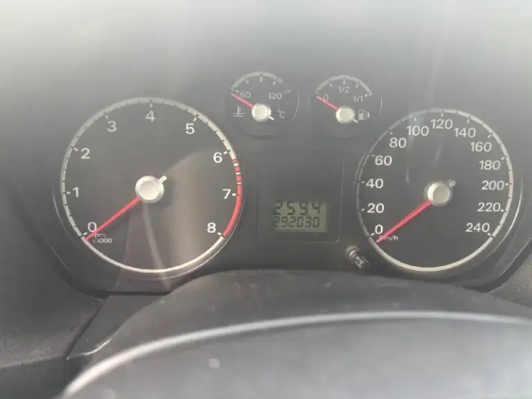 В продаже «ford focus 2» 2006 года выпуска

Машина простая, понятная и честная — без сюрпризов. Каждый день ездит, не подводит, заводится без проблем в любую погоду. Все работает как часы, салон аккуратный, без лишних запахов.
Обслуживалась вовремя, на машине не экономили.
Документы в порядке, без ограничений.

Цена: 490т
Детальная информация по телефону 📲 +79495338681 - фотография - 5