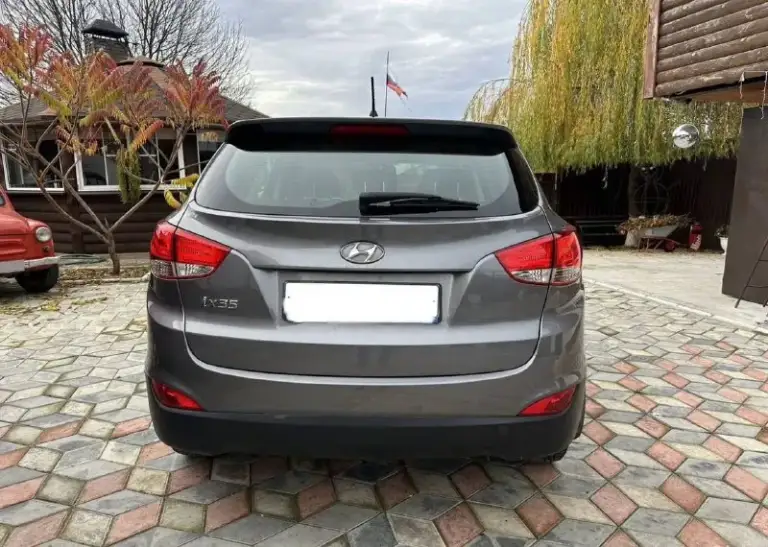 К вашему вниманию hyundai ix35 2014 года мотор 2.0 бензин
Пробег 185 тыс родного
В идеальном состоянии как по кузову так и технически
Мотор работает отдично тихо без посторонних шумов
Коробка работает как нужно переключает плавно не пинает не задерживает
Все в идеале
Автомобиль в родном окрасе
1-Косметический окрас
Без дтп! Одно притертость было в паркинге
Крашена одна дверь вторичка!!! Все стекла родные
Кроме лобового поменяли камушек попал была трещина мешала обзору …
В этом автомобиле есть все для комфортной езды.
Юридически чистый автомобиль!!!
Продажа по договору купли-продажи или через мрэо!!!!
Комплектация
-Датчик света:
-Датчик дождя:
-Круиз контроль:
-Доводчики стёкол:
-Подогревы всех сидений:
-Помощь при спуске:
-Адаптивные фары:
-Парктроники:
-4 Стекло подъёмника:
-Электро зеркала:
-Подогрев зеркал заднего вида:
-Бортовой компьютер:
Цена 1 390 000
Тел +79495095858
Тел +79895435743 тел-ватс.
📲 Tg: н
📲 Tg: николай н а
📞 Звоните: +7(949)5095858 - фотография - 6